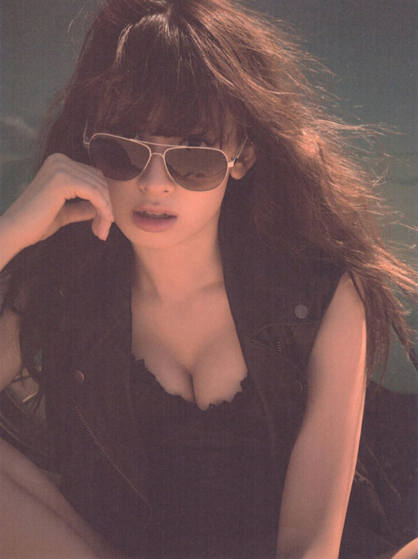 小嶋陽菜 グラビア