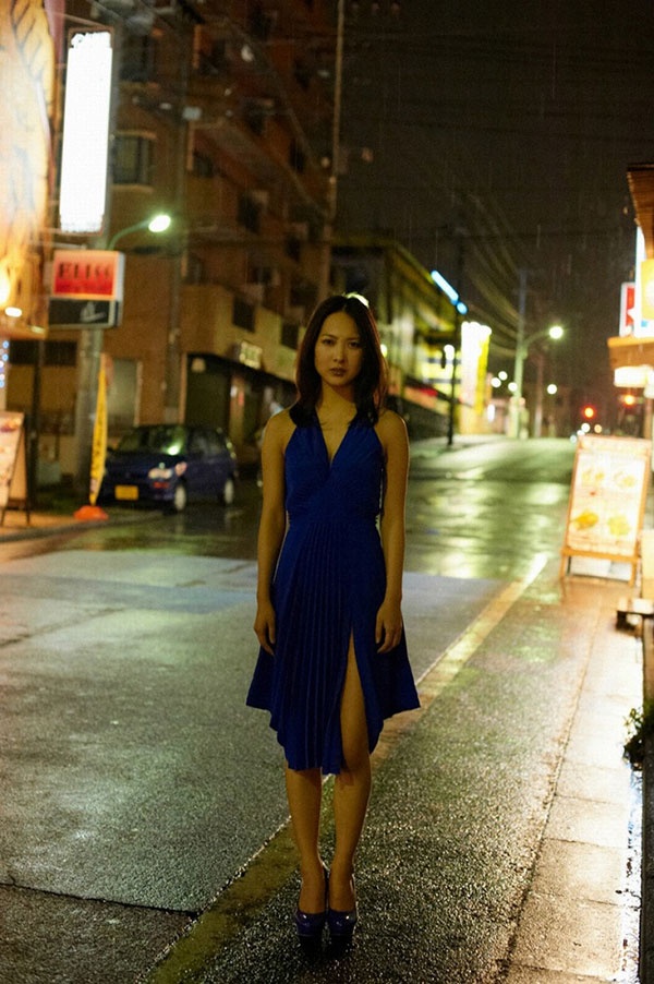 谷村美月 グラビア