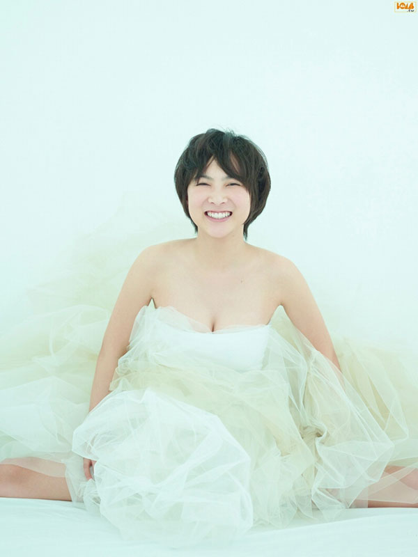 谷村美月 グラビア