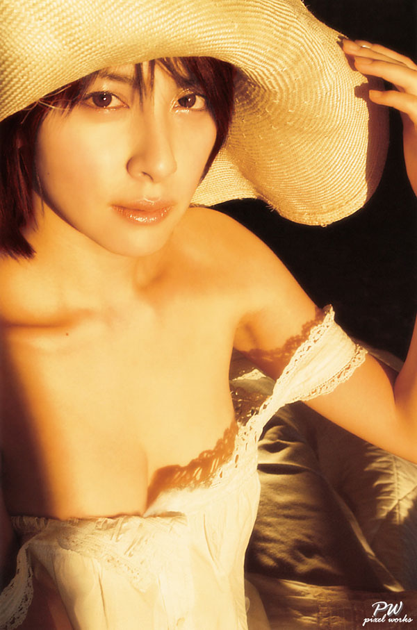 奥菜恵 グラビア
