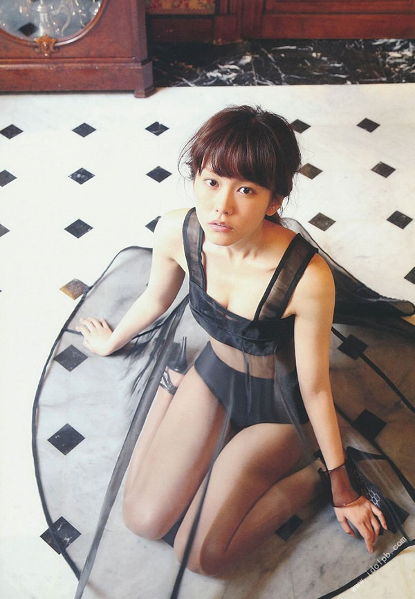 桐谷美玲 グラビア