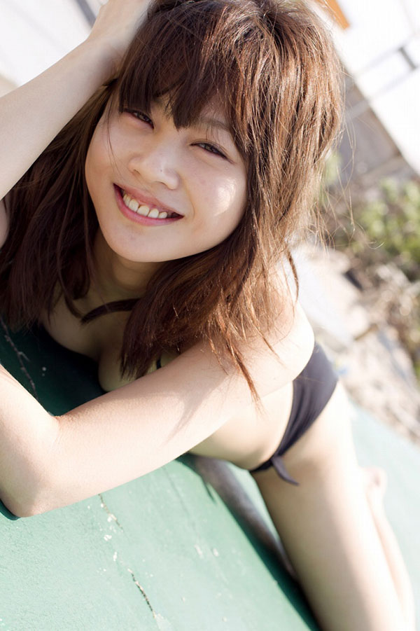 新垣里沙 グラビア