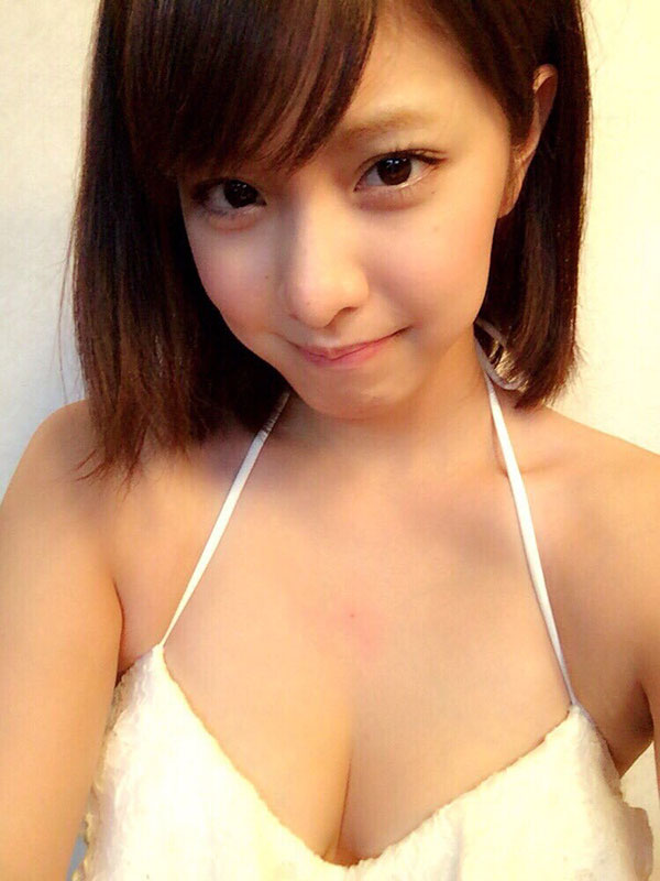 本郷杏奈 グラビア