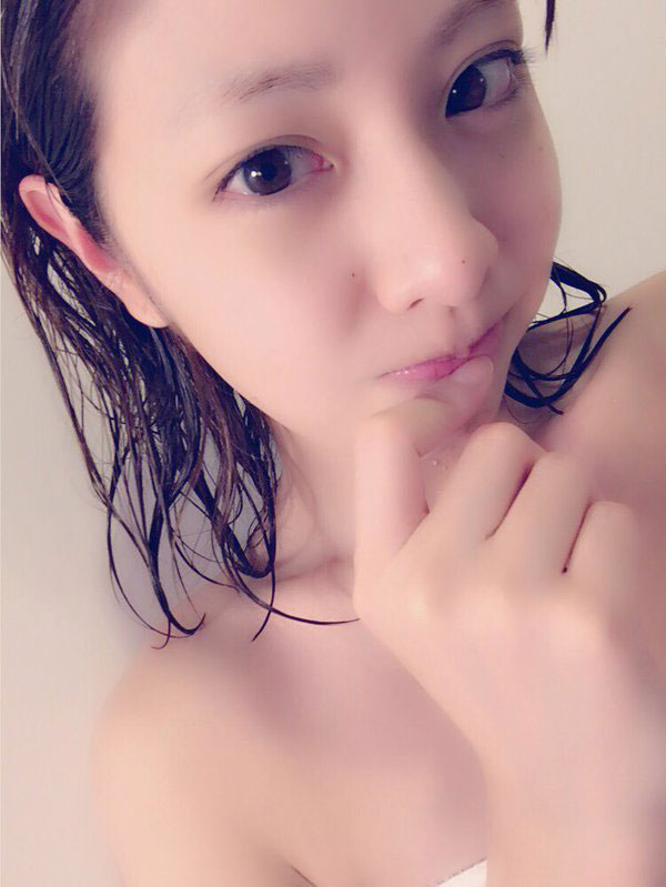 本郷杏奈 グラビア