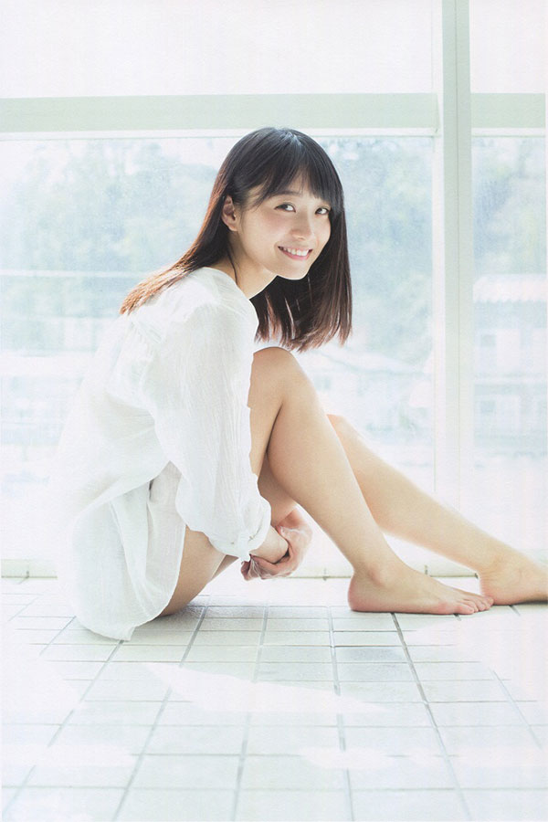 深川麻衣 グラビア