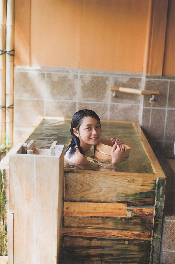 深川麻衣 グラビア