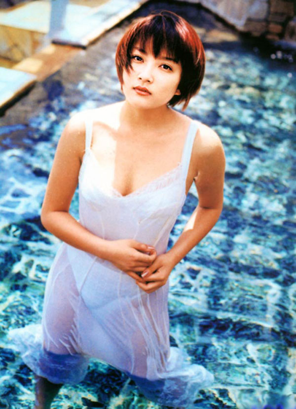 山田まりや グラビア