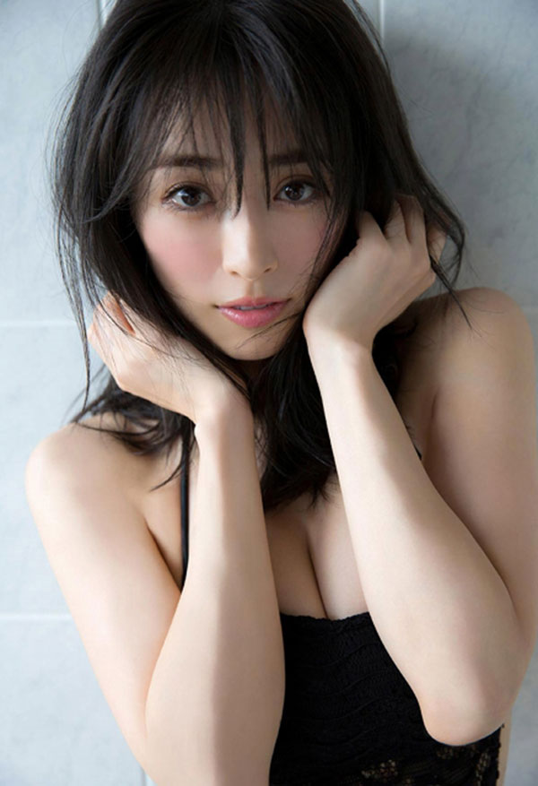 泉里香 グラビア