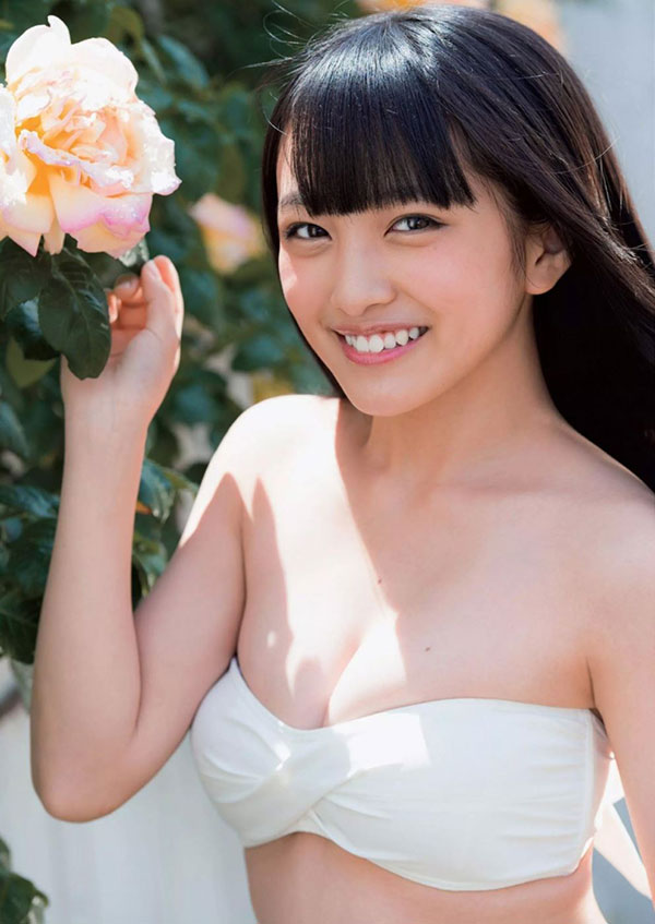 向井地美音 グラビア