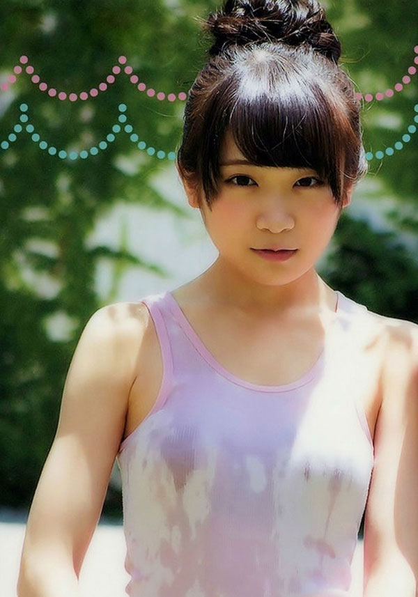 秋元真夏 グラビア