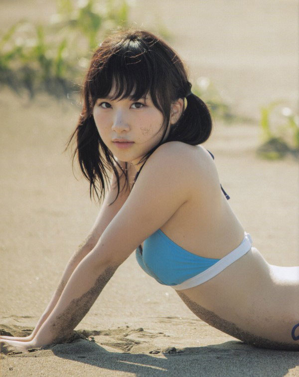 高橋朱里 グラビア