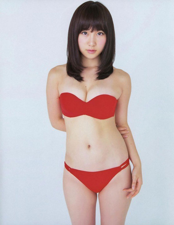 高橋朱里 グラビア