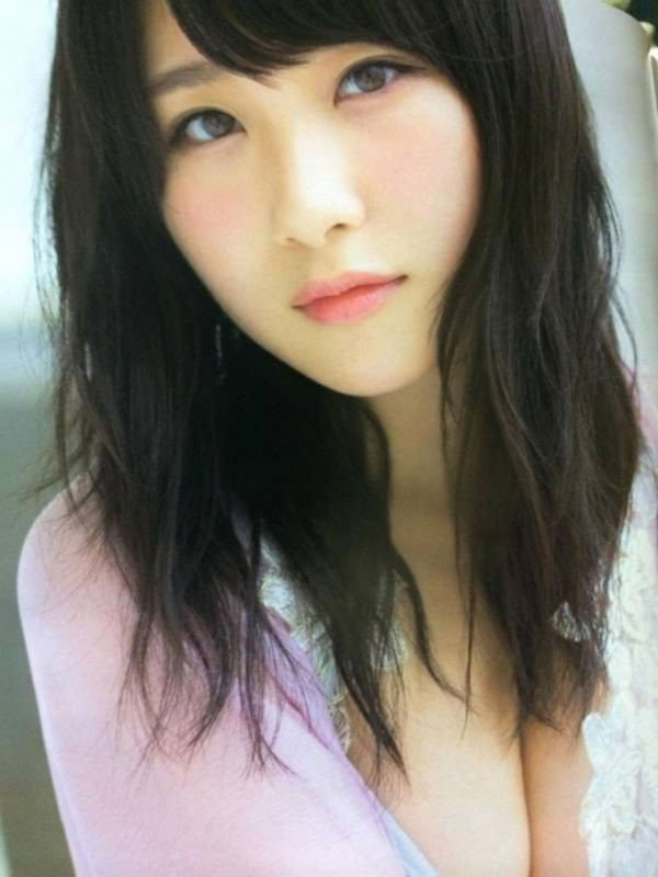 高橋朱里 グラビア