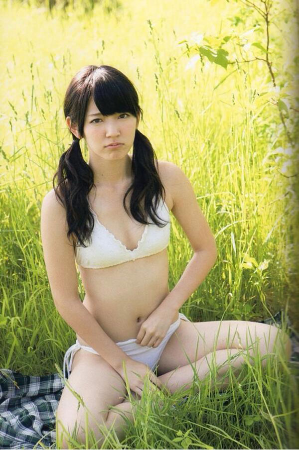 鈴木愛理 グラビア