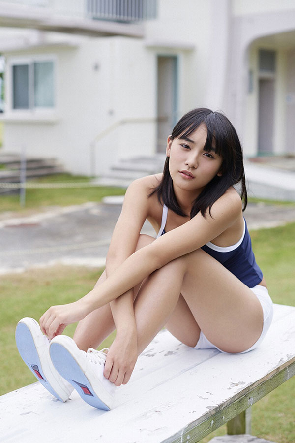 浅川梨奈 グラビア