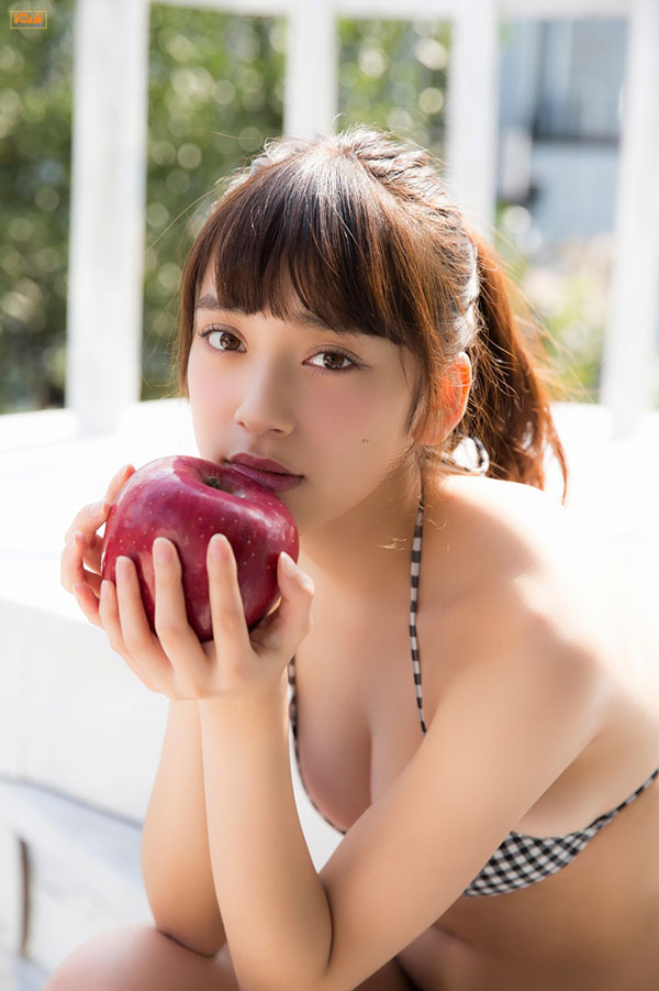 都丸紗也華 グラビア