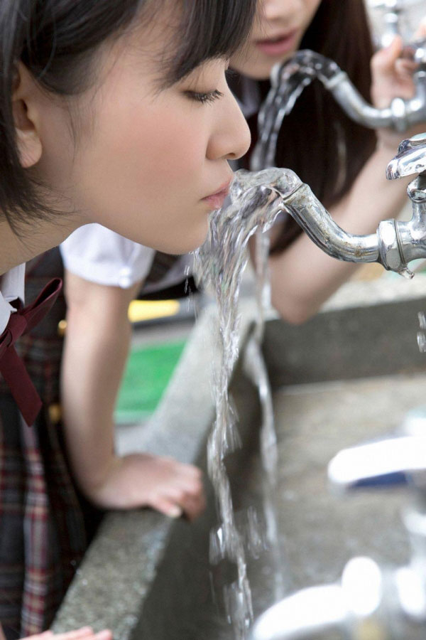 生駒里奈 グラビア