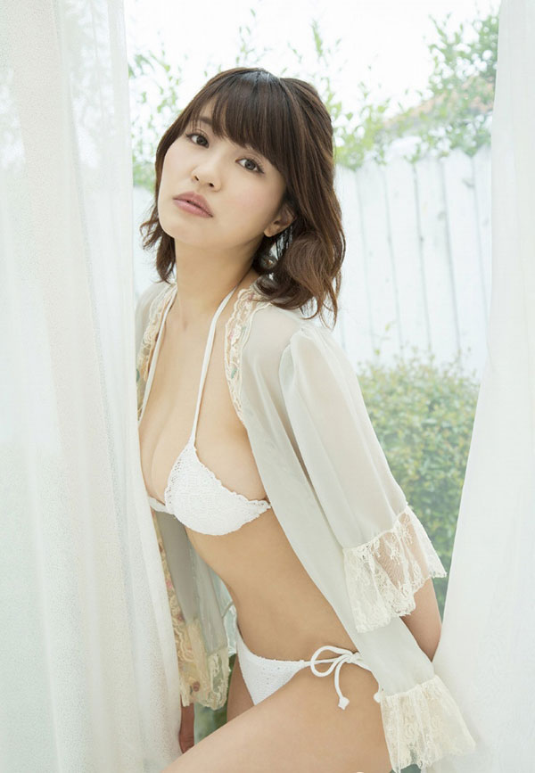 岸明日香 グラビア