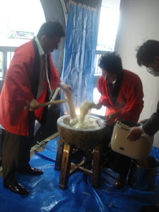 お正月もちつき