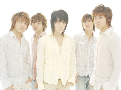 5人で東方神起