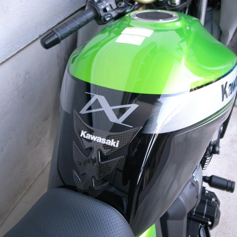 KAWASAKI 純正タンクパッド その後｜二輪路