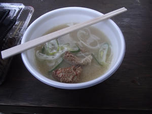 この店の店頭には生きた毛ガニが(笑) 毛ガニの鉄砲汁