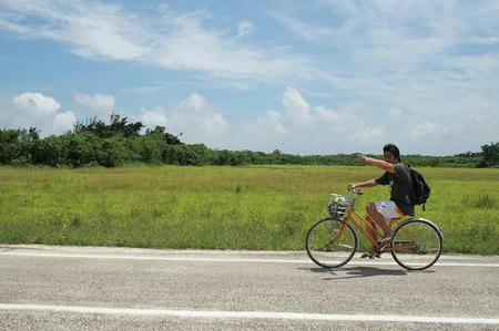 見ろよ、あっちにゃ未来が広がってんだぜ