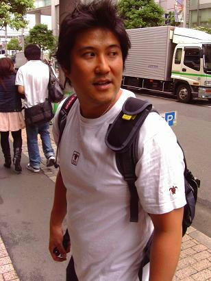 ほぼ外人、スガヌマさん。