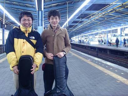 本厚木駅にて。