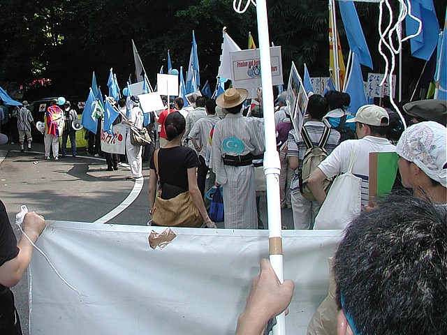 北京五輪反対デモスタート