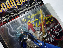 ムーア氏サイン入り