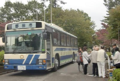 2010bustour1