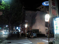 堤燈が長崎の町を照らします
