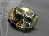 広島発のシルバーアクセサリーブランドGANG AGE(ギャングエイジ)MIDNIGHT LABEL Rigid skull half ring (S) brass。真鍮製の着けやすい顎なしスカルリング向かって正面。 正規取扱店:関西圏大阪の拘りセレクトショップMondo(モンド) GANG AGE ギャングエイジ シルバーアクセサリー ブラスアクセサリー ハード バイカー ロック 大人 不良 ワル リング ブレスレット ネックレス ピアス ウオレットチェーン MIDNIGHT LABEL ミッドナイトレーベル GA.ROCOCO ジーエーロココ SKID スキッド ドメス ドメスティック ブランド 広島