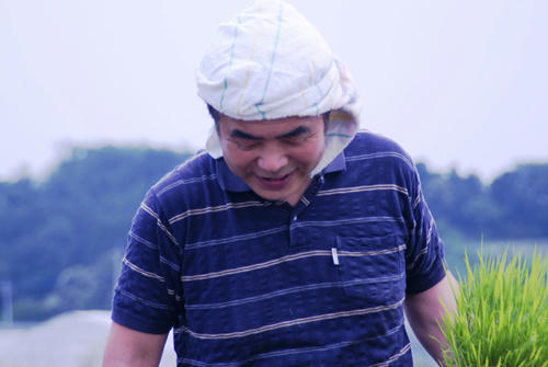 「フフっ！なかなか上手に植えられた」