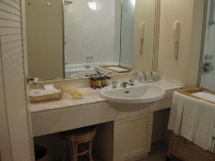 宮崎県　シェラトン・グランデ・オ―シャンリゾート　客室　洗面台1