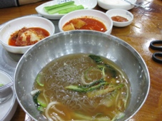 韓国旅行　ソウル１日目　明洞で冷麺