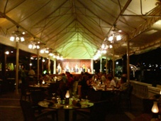 ３日目　タイ・バンコク旅行　夕食：レストラン「タイランド・トゥナイト」