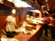 ３日目　タイ・バンコク旅行　夕食：レストラン「タイランド・トゥナイト」