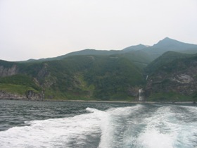 道東みどころ大満喫！知床・知床遊覧船　15　「カムイワッカの滝」