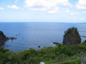 能登半島・国定公園能登金剛「巌門鷹の巣岩」