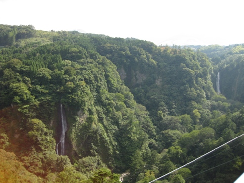九州　九重夢大吊橋・震動の滝