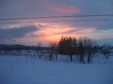 8発掘「てっぺん　宗谷探検隊」札幌→稚内　列車窓から見た夕日