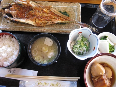 86発掘「てっぺん　宗谷探検隊」うろこ亭【昼食】八角定食 