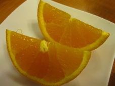 利尻マリンホテル　夕食　香の物：オレンジ