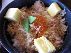 道の駅「流氷街道網走」4周年記念セットのミニかに飯