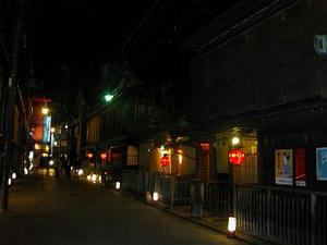 京都　祇園　新橋通り