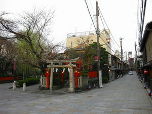 京都　祇園　辰巳大明神