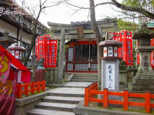 京都　八坂神社（蛭子社）