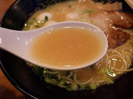 丸鶏醤油らーめんスープ